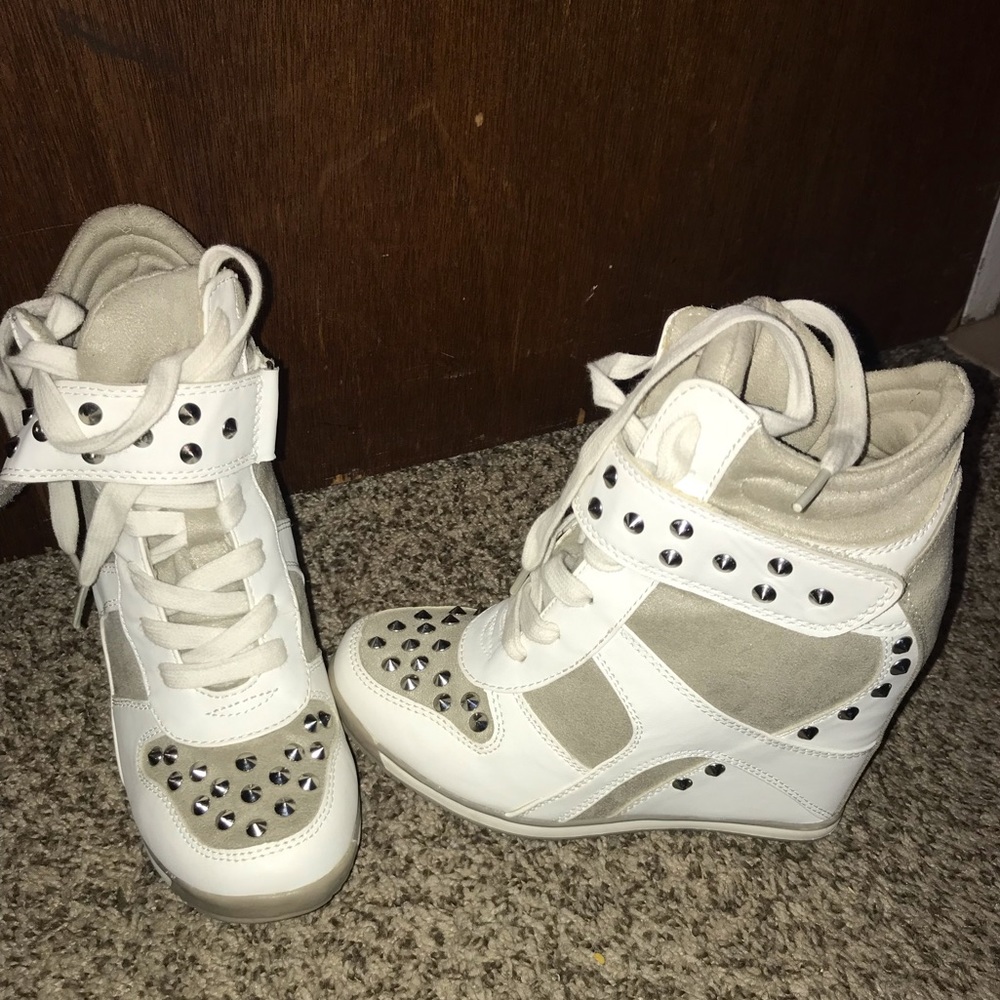 WOMENS SNEAKER WEDGES
